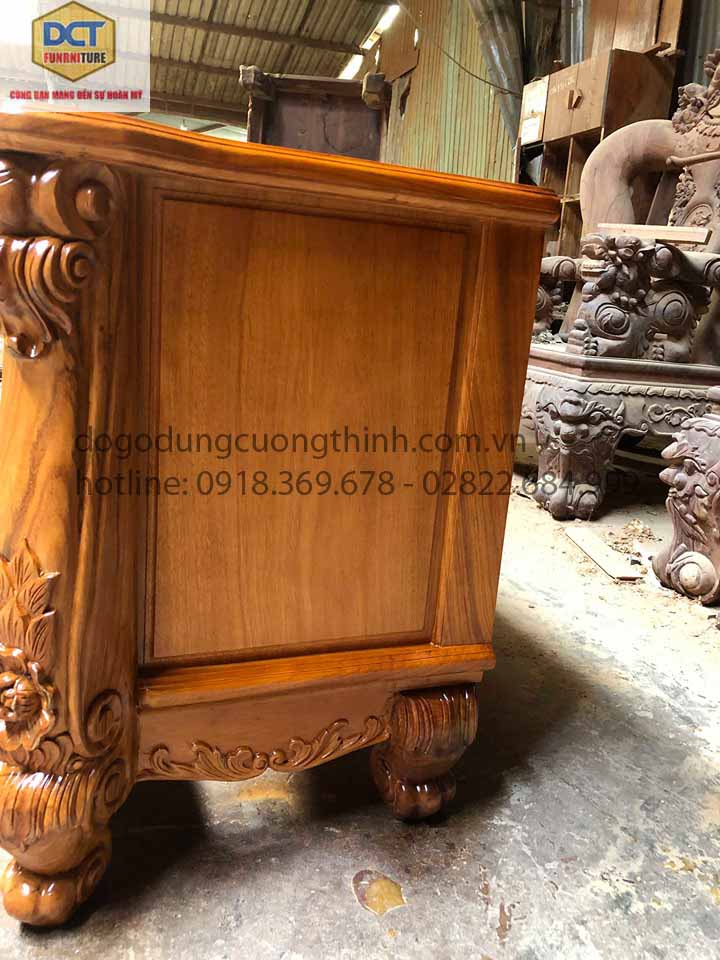 kệ tivi tân cổ điển